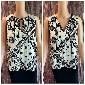 Anthropologie size 0 black & white 100% silk boho paisley pattern blouse
